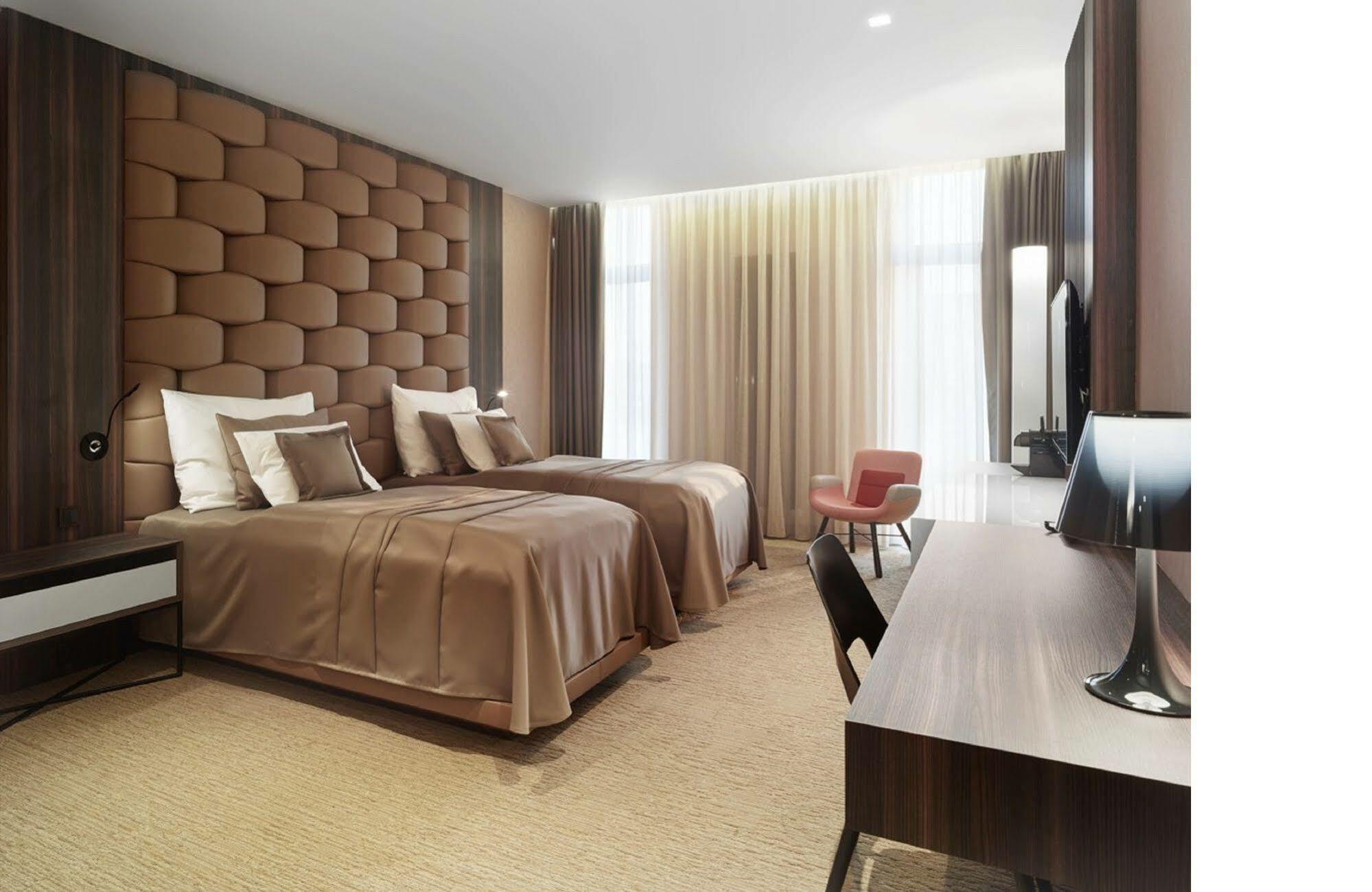 Theatre Hotel Olomouc Dış mekan fotoğraf